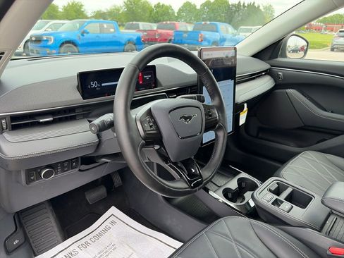 Used 2025 Ford Mustang Mach-E Select w/ Comfort Package Lite AWD/4WD image 15