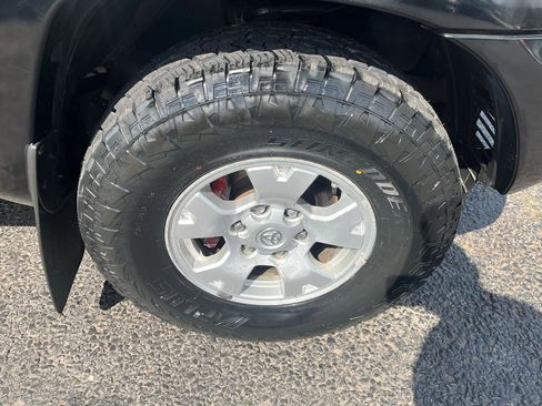 Used 2014 Toyota Tacoma 4x4 Access Cab w/ SR5 Package image 11