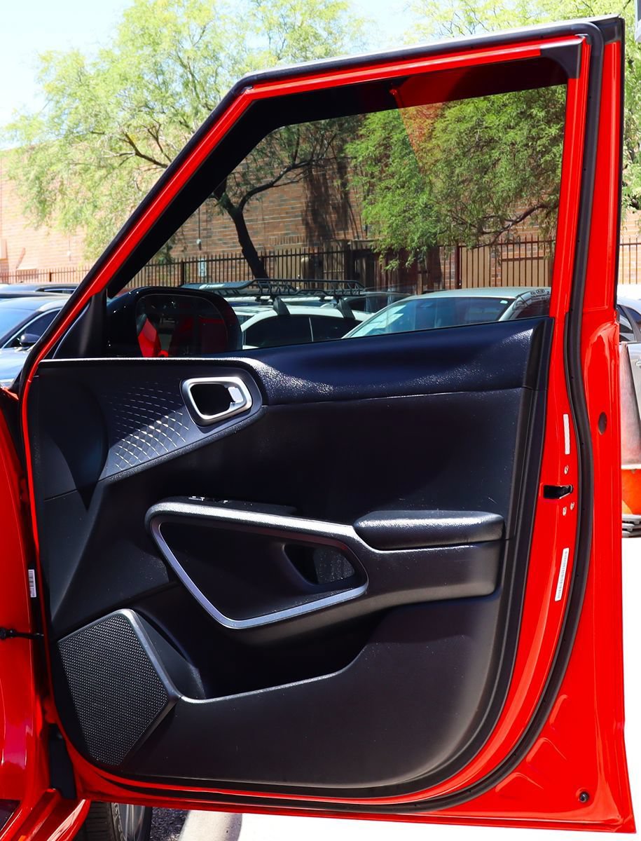 Used 2020 Kia Soul GT-Line FWD image 30
