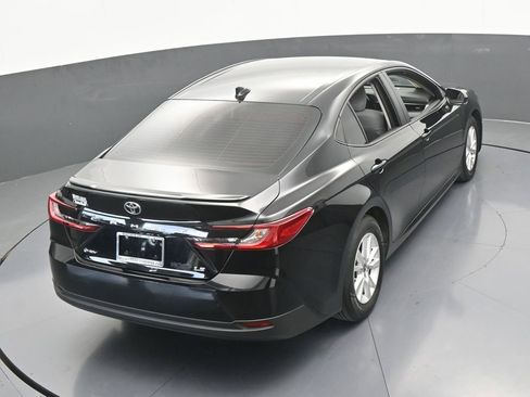 Used 2025 Toyota Camry LE image 48