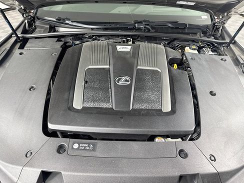 Used 2020 Lexus LS 500 w/ Interior Upgrade Package RWD image 39
