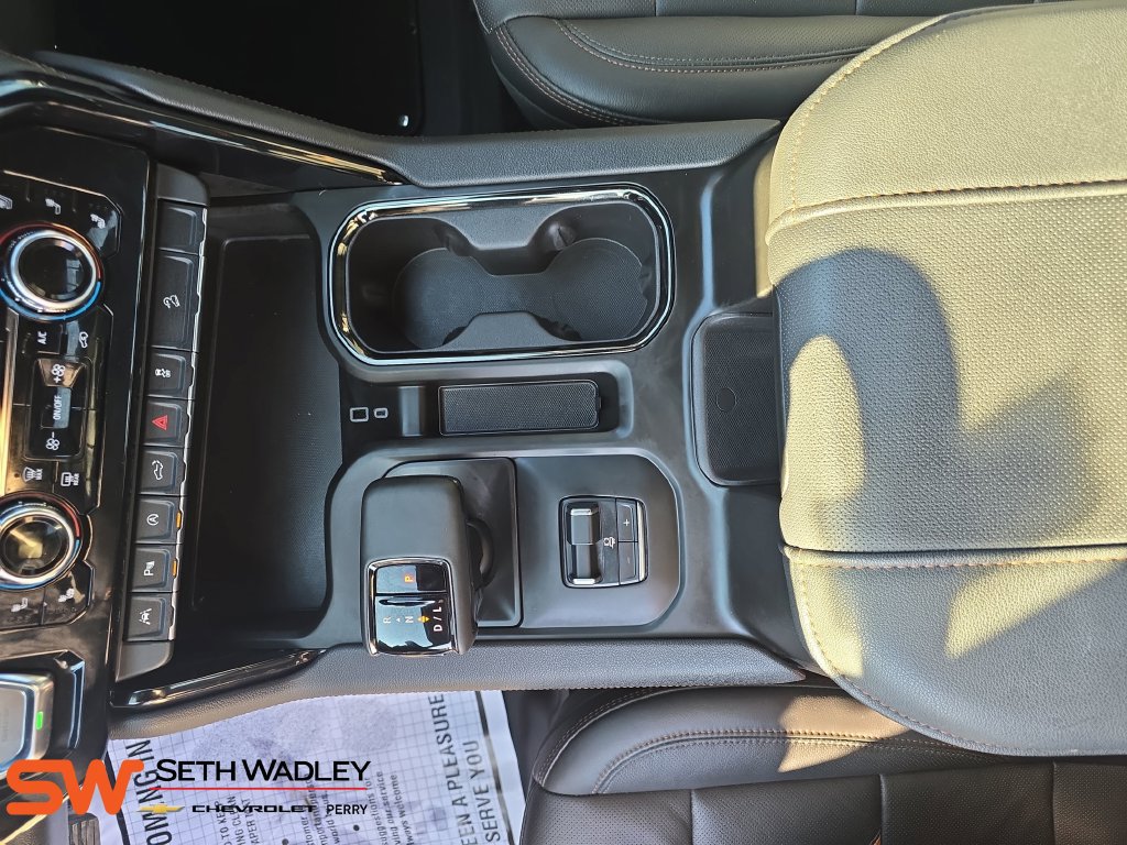 Used 2025 GMC Sierra 1500 AT4 w/ AT4 Premium Package AWD/4WD image 25