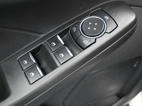 Used 2022 Ford Escape SEL image 6