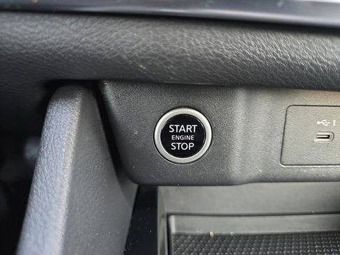 Used 2022 Nissan Rogue SV FWD image 29