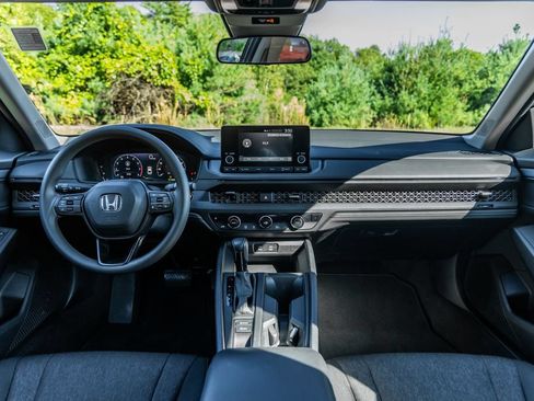 Used 2024 Honda Accord EX image 28