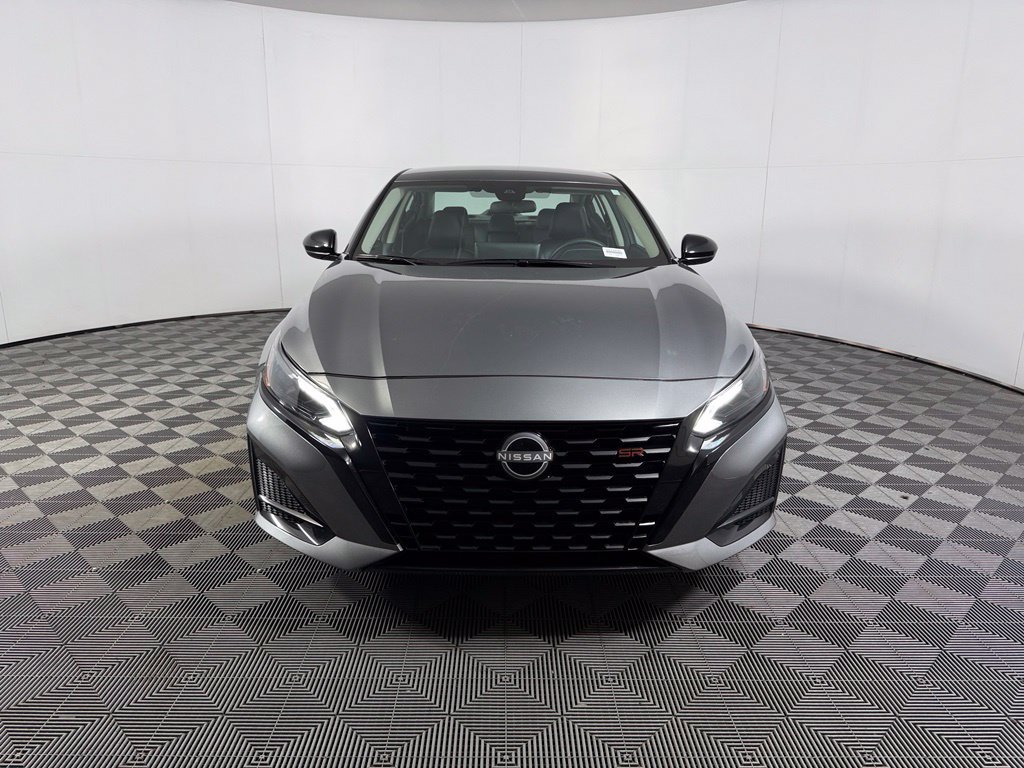 Used 2026 Nissan Altima 2.5 SR FWD image 3