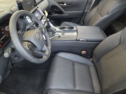 New 2026 Lexus LX 700h Luxury w/ Appearance Package image 9