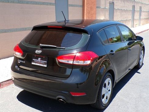 Used 2016 Kia Forte LX FWD image 7