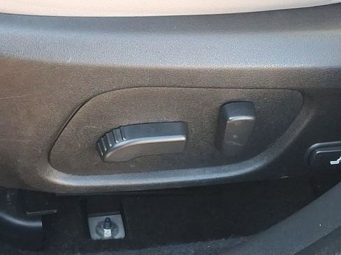 Used 2017 Subaru Forester 2.5i Limited image 24