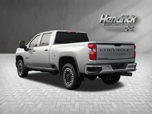 Used 2024 Chevrolet Silverado 2500 LT w/ Safety Package image 8
