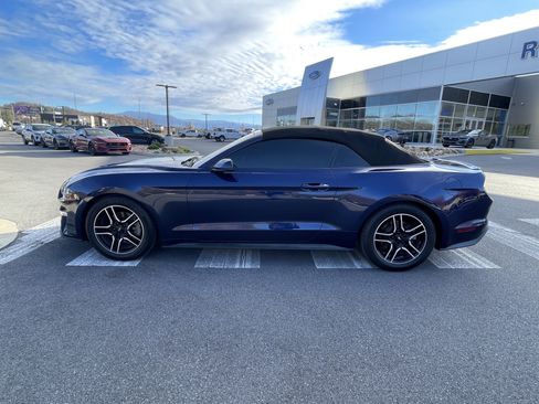 Used 2020 Ford Mustang Premium image 8