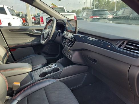 Used 2023 Ford Escape ST-Line image 34