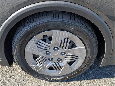 Used 2025 Kia K4 LX image 16