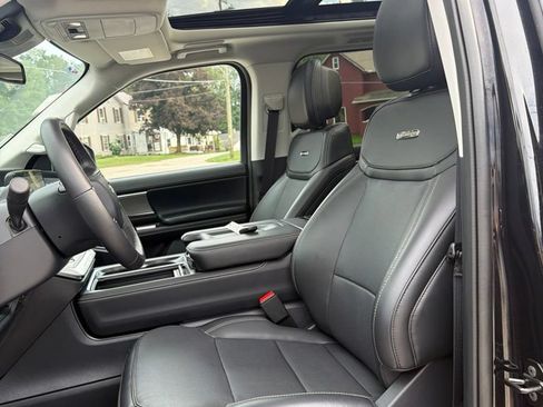 Used 2026 Ford Expedition Platinum w/ Driver's Package AWD/4WD image 79