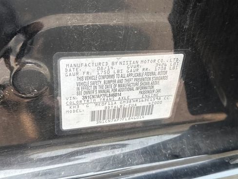 Used 2015 Nissan Versa SV FWD image 25