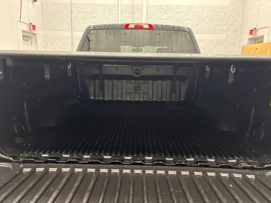Used 2017 Chevrolet Silverado 1500 LT w/ All Star Edition AWD/4WD image 6