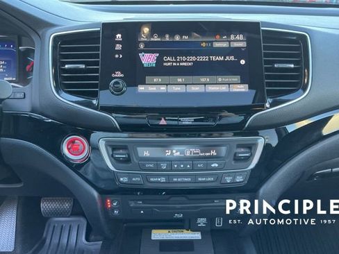 Used 2019 Honda Pilot Elite image 16