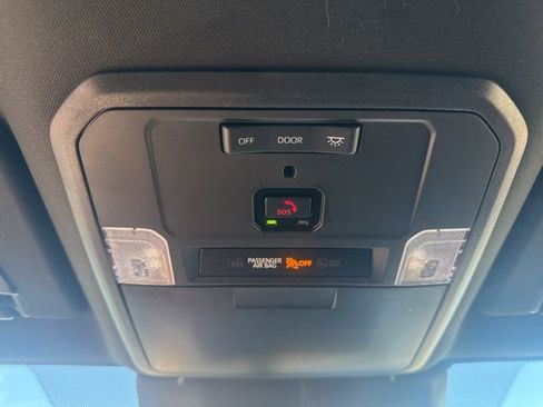 Used 2025 Toyota Tacoma TRD Sport image 34