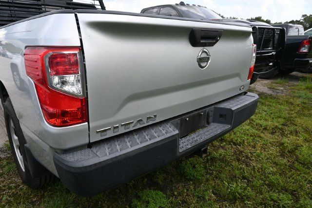 Used 2018 Nissan Titan S RWD image 16