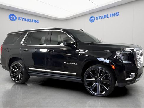 Used 2021 GMC Yukon Denali w/ Denali Premium Package AWD/4WD image 12
