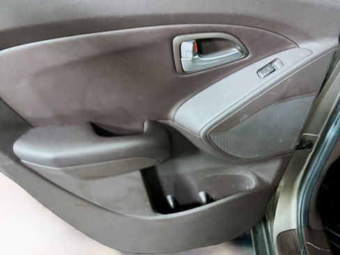 Used 2012 Hyundai Tucson GLS FWD image 24