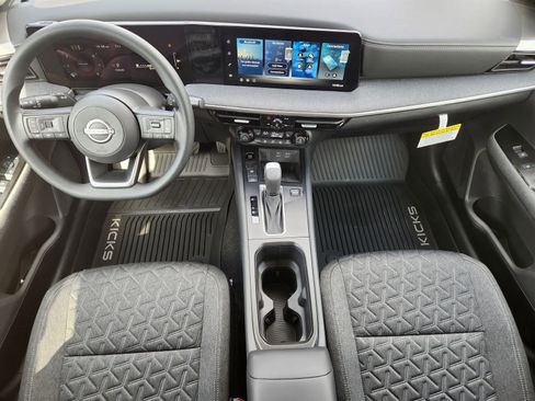 Used 2026 Nissan Kicks SV w/ Charging Package image 21