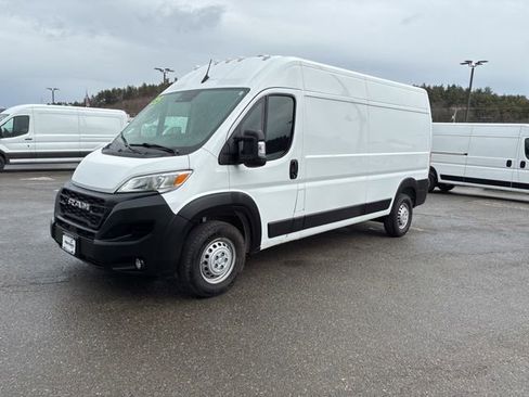 Used 2025 RAM ProMaster 2500 w/ Convenience Group image 7