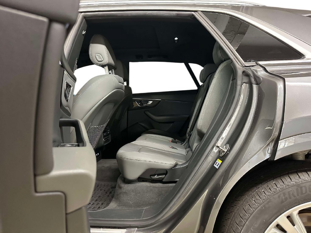 Used 2019 Audi Q8 Premium w/ Convenience Package AWD/4WD image 23