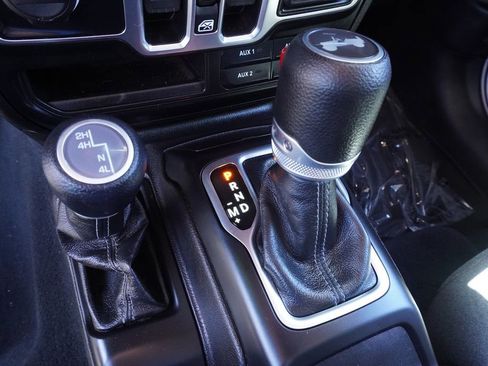 Used 2024 Jeep Wrangler Unlimited Sport AWD/4WD image 18