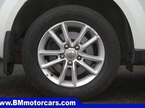 Used 2018 Dodge Journey SE w/ Mopar All Weather Group FWD image 9