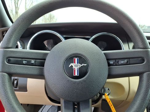 Used 2008 Ford Mustang Deluxe RWD image 20
