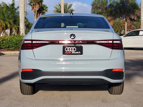 Used 2025 Volkswagen Jetta Sport image 5