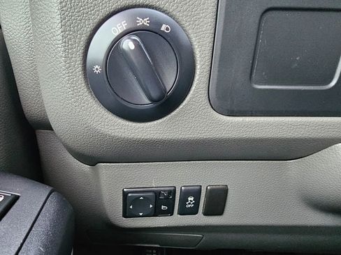 Used 2019 Nissan NV 3500 SL w/ Navigation Package image 35