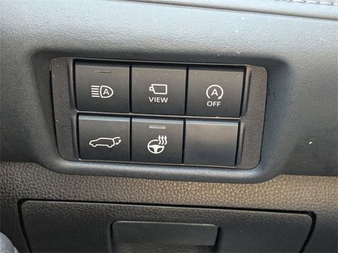 Used 2023 Toyota Highlander Platinum image 16