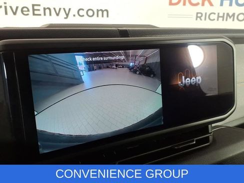 Used 2025 Jeep Wrangler Unlimited Sport AWD/4WD image 28