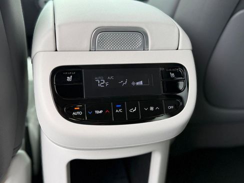 New 2026 Hyundai Ioniq 9 SEL image 12