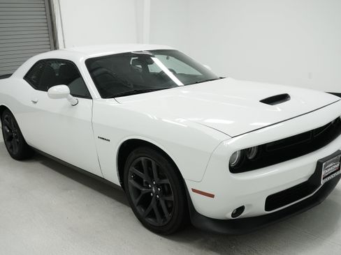 Used 2022 Dodge Challenger R/T w/ Plus Package RWD image 3
