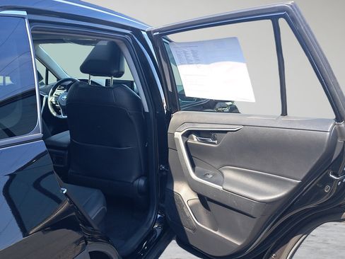 Used 2021 Toyota RAV4 XLE Premium AWD/4WD image 13