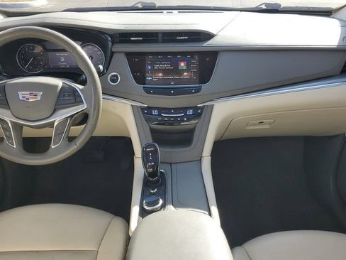 Used 2021 Cadillac XT5 Premium Luxury w/ LPO, Floor Liner Package AWD/4WD image 17