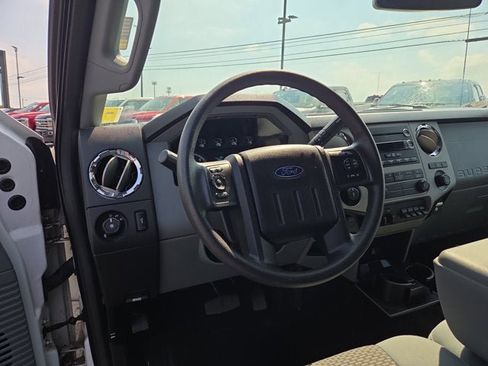 Used 2014 Ford F250 XLT AWD/4WD image 8
