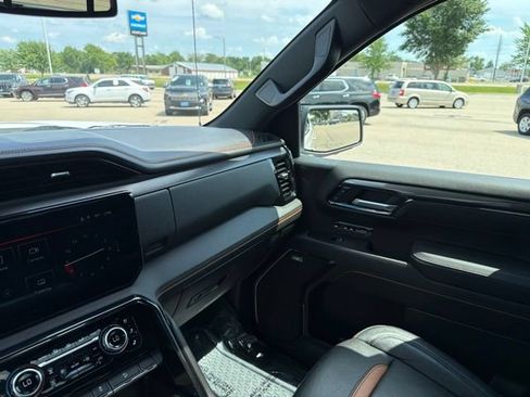 Used 2023 GMC Sierra 1500 AT4 w/ AT4 Premium Package AWD/4WD image 20