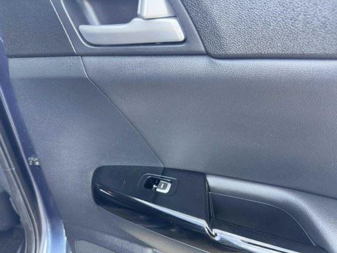 Used 2021 Kia Sportage EX FWD image 50
