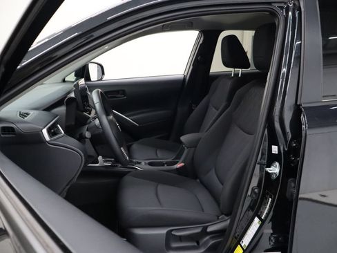 Used 2024 Toyota Corolla Cross LE FWD image 10