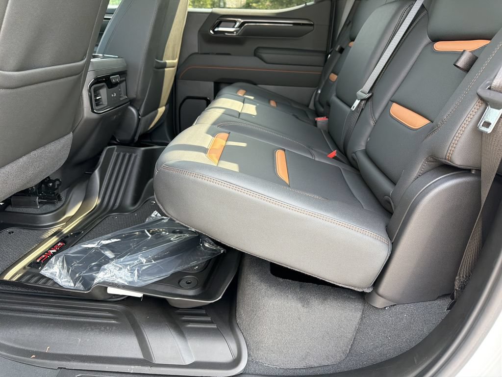 New 2026 GMC Sierra 1500 AT4 w/ Technology Package AWD/4WD image 17