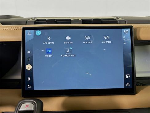 Used 2025 Land Rover Defender 110 X-Dynamic SE image 15