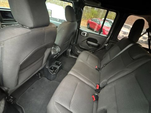 Used 2021 Jeep Wrangler Unlimited Willys image 13