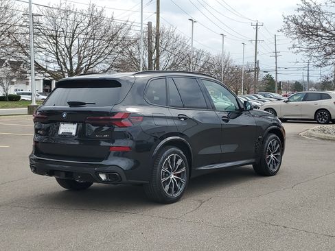 New 2026 BMW X5 xDrive40i w/ M Sport Package AWD/4WD image 3
