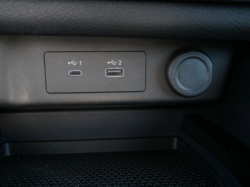 Used 2023 Nissan Rogue SV image 30