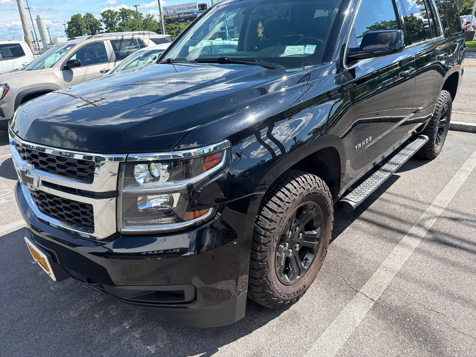 Used 2018 Chevrolet Tahoe LS AWD/4WD image 2