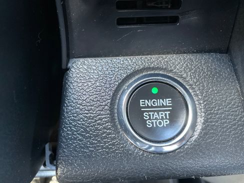Used 2019 Ford F150 Lariat AWD/4WD image 25